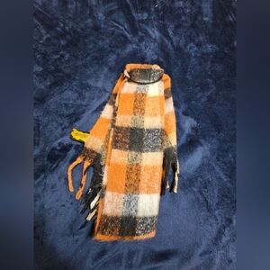 Polyester Fall colored scarf. NWT. Chatties